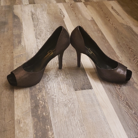 Jessica Simpson heels - Picture 4 of 9